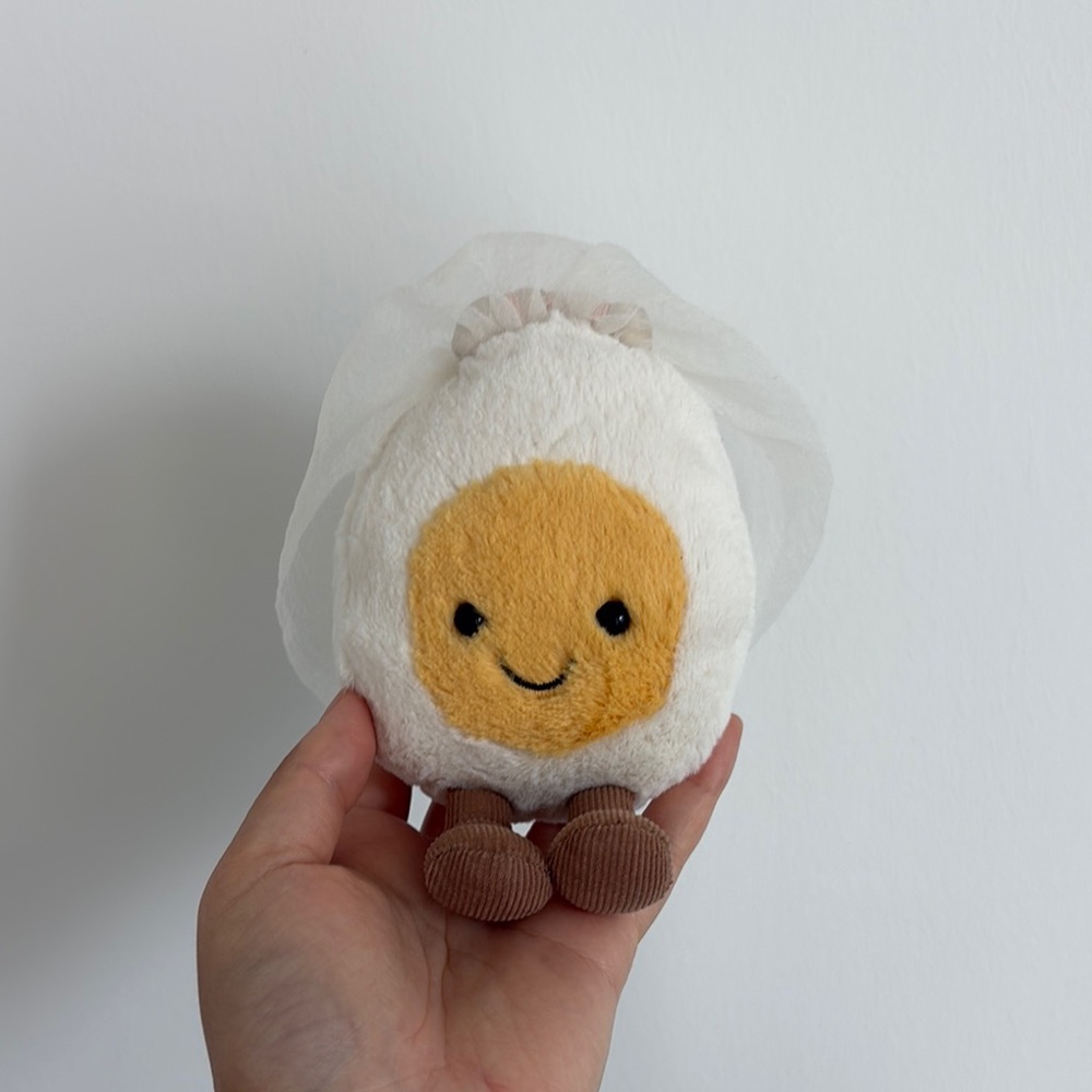 JELLYCAT Amuseables Boiled Egg Bride